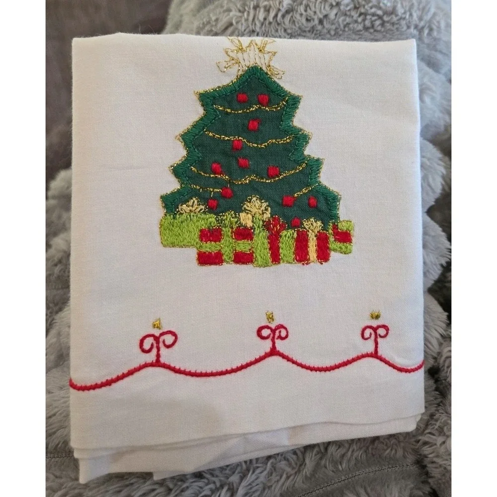 Embroidered Christmas Tree Tea Towel New